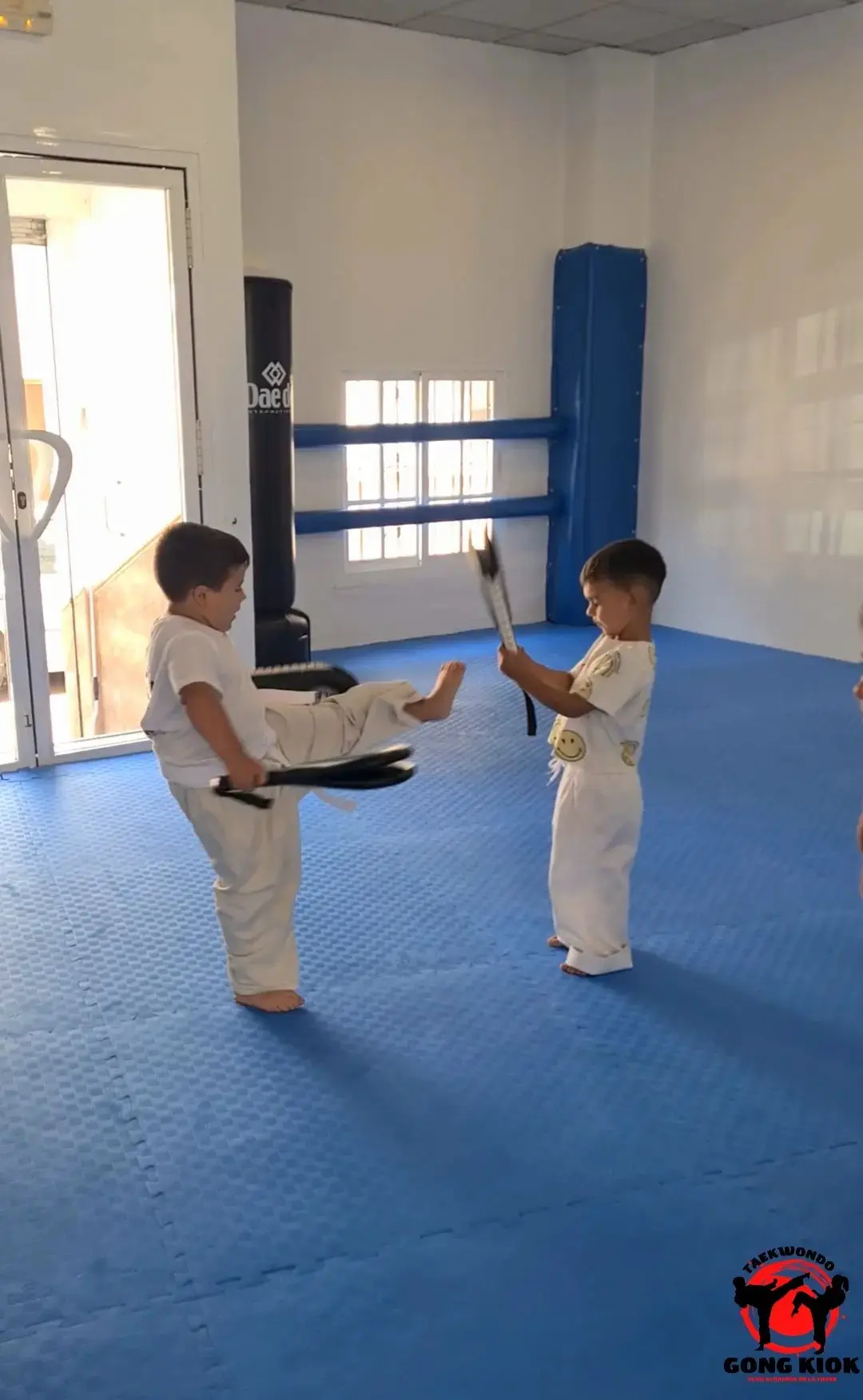 Galería de Beneficios del Taekwondo en los niños: crecimiento físico y emocional - Item 5